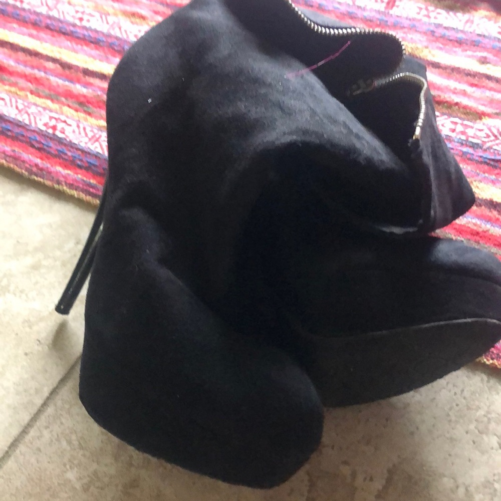 Black boots
